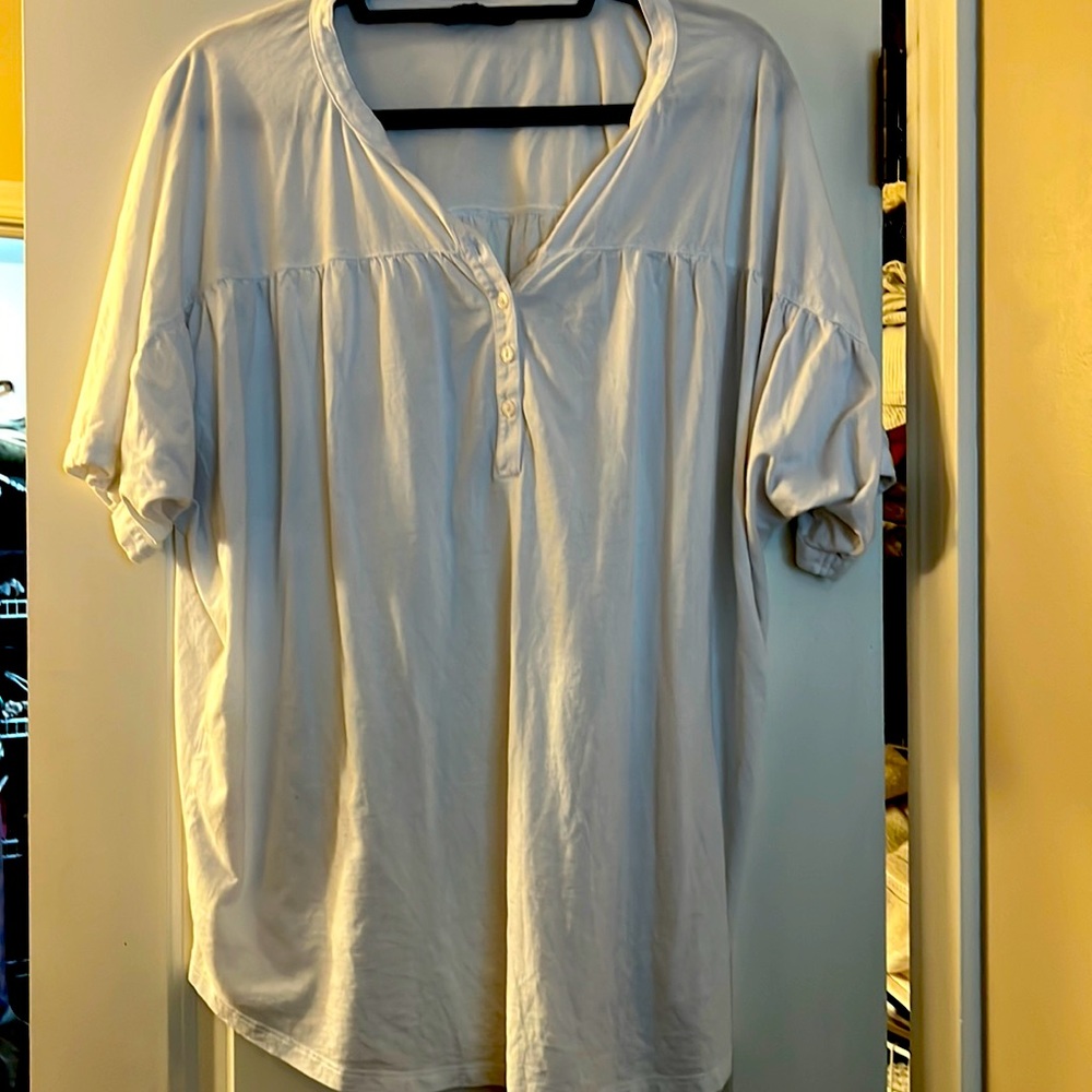 White oversized tee
